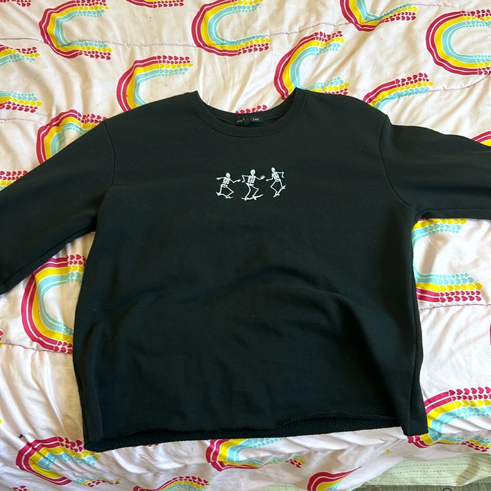 I am selling it because I don't like how it fits anymore.